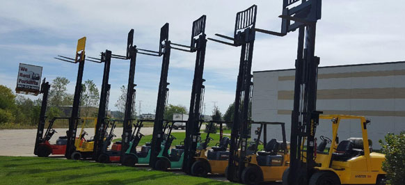 Fleet of forklift rentals for Advantage Material Handling.