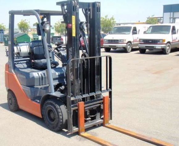 One of the available forklift rental Chicago forklifts.